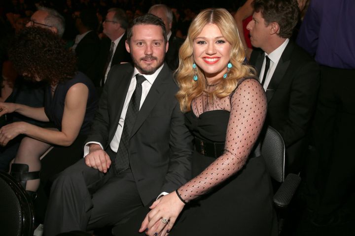 Kelly Clarkson Opens Up About The Hardest Part Of ‘Horrible’
Divorce 1