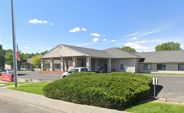 7 Nursing Home Residents Die From COVID-19 After Staff
Attends Massive Wedding 1