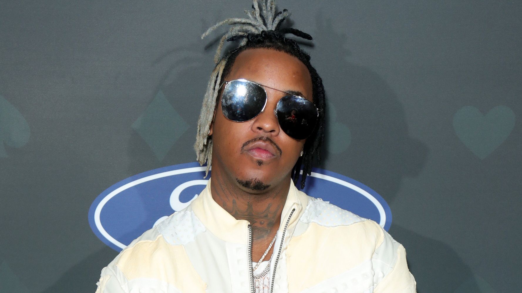 Singer Jeremih Leaves Hospital After COVID-19 Battle, Says
He’s ‘Forever Grateful’ 1