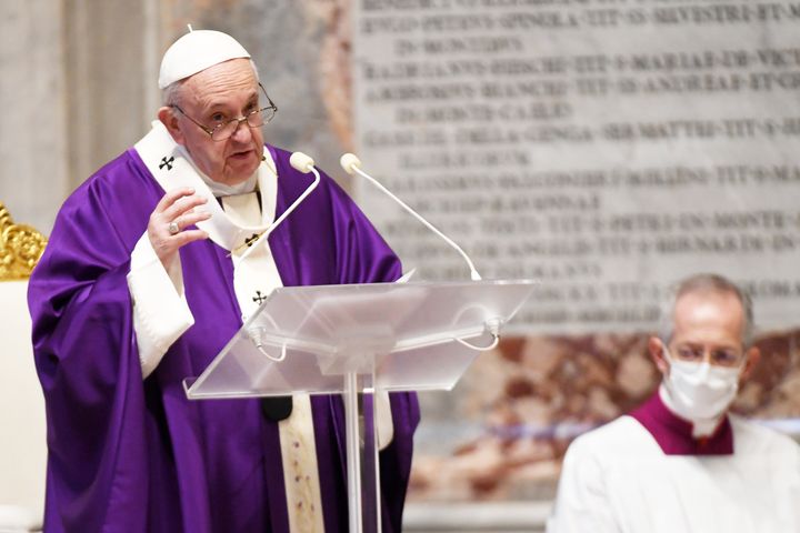 COVID-19 Curfew Forces Pope Francis To Move Christmas Eve
Mass Forward 1