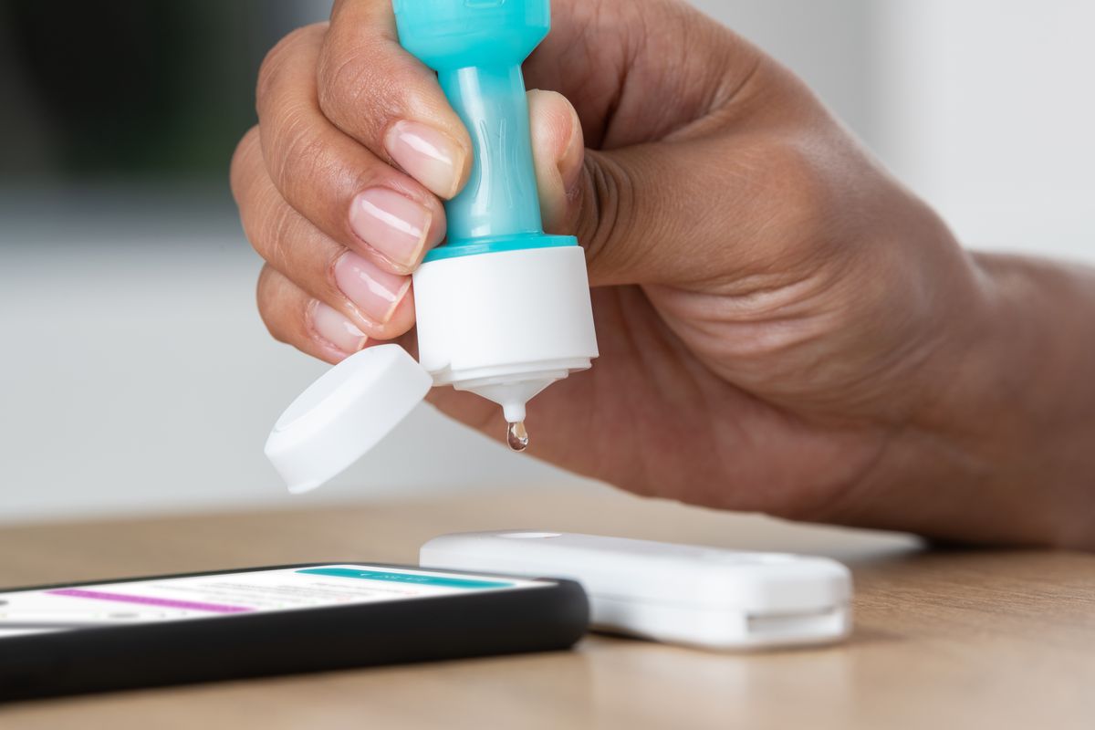 FDA allows use of over-the-counter home test for
COVID-19 1 FDA allows use of over-the-counter home test for
COVID-19 1