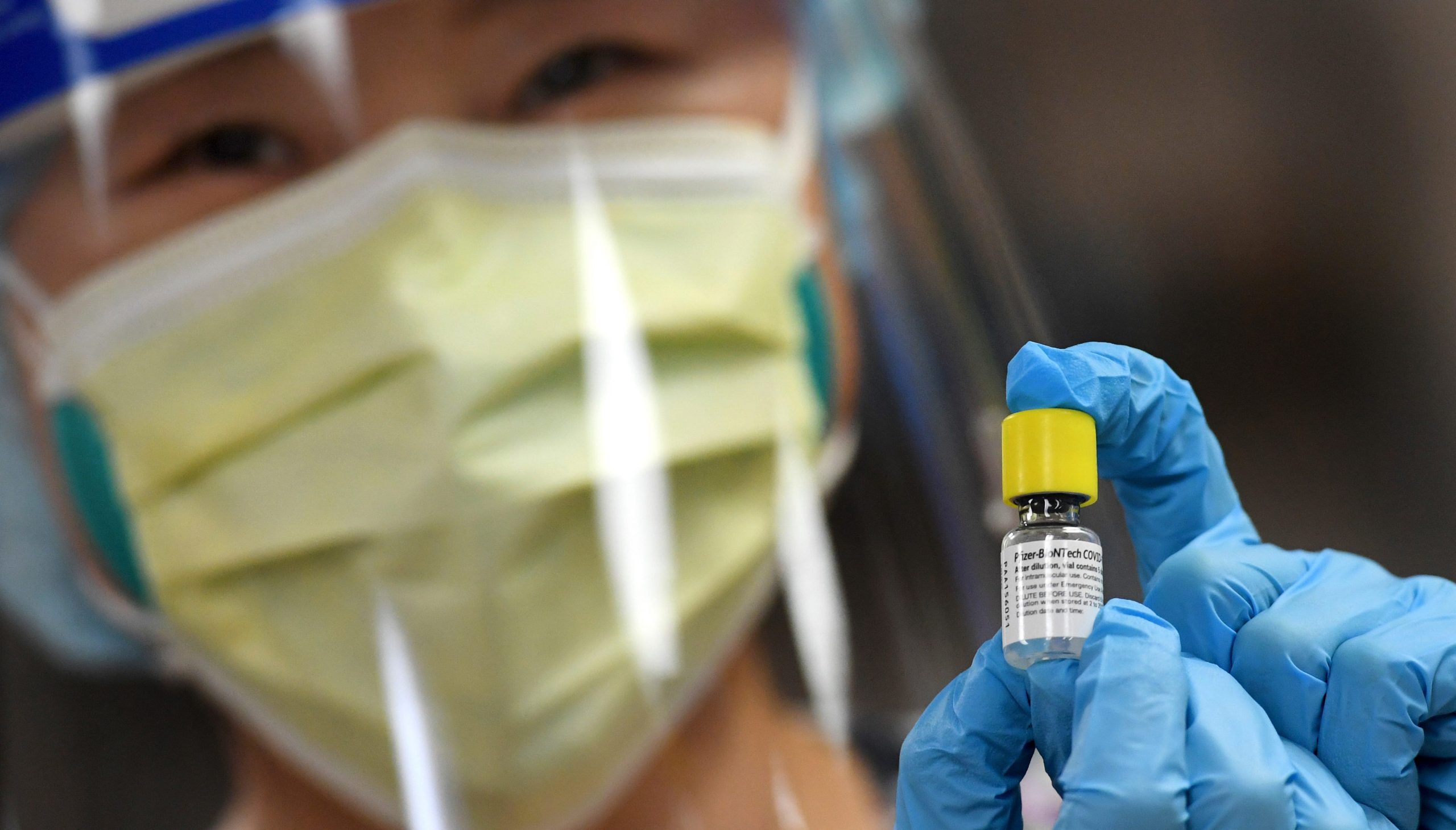 Coronavirus updates: 'Explosive' surge in California; NFL to
honor frontline health care workers; Twitter cracks down on
misinformation 1