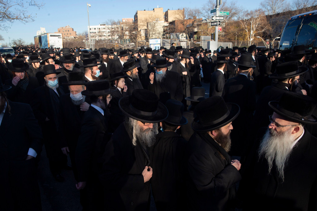 NYC investigating Brooklyn funeral that drew thousands amid
COVID-19 pandemic 1