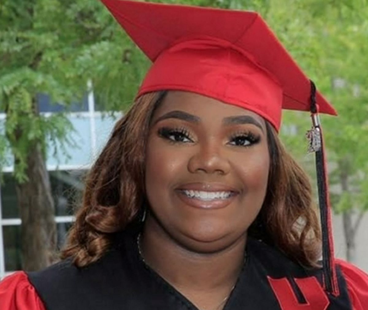 18-year-old Michigan college student shot and killed, police
still looking for two suspects – ‘The masked men assassinated our
baby’ 1 18-year-old Michigan college student shot and killed, police
still looking for two suspects – ‘The masked men assassinated our
baby’ 1