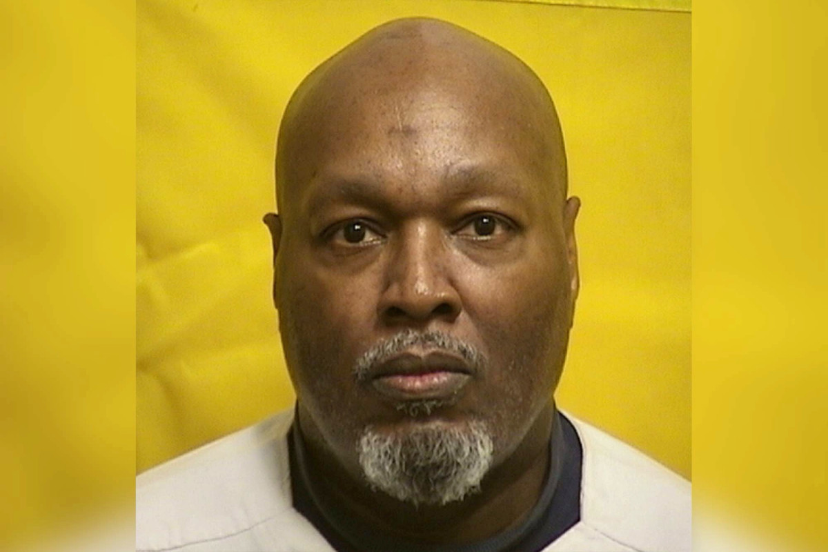 Murderer who survived botched execution dies of possible
COVID-19 complications 1