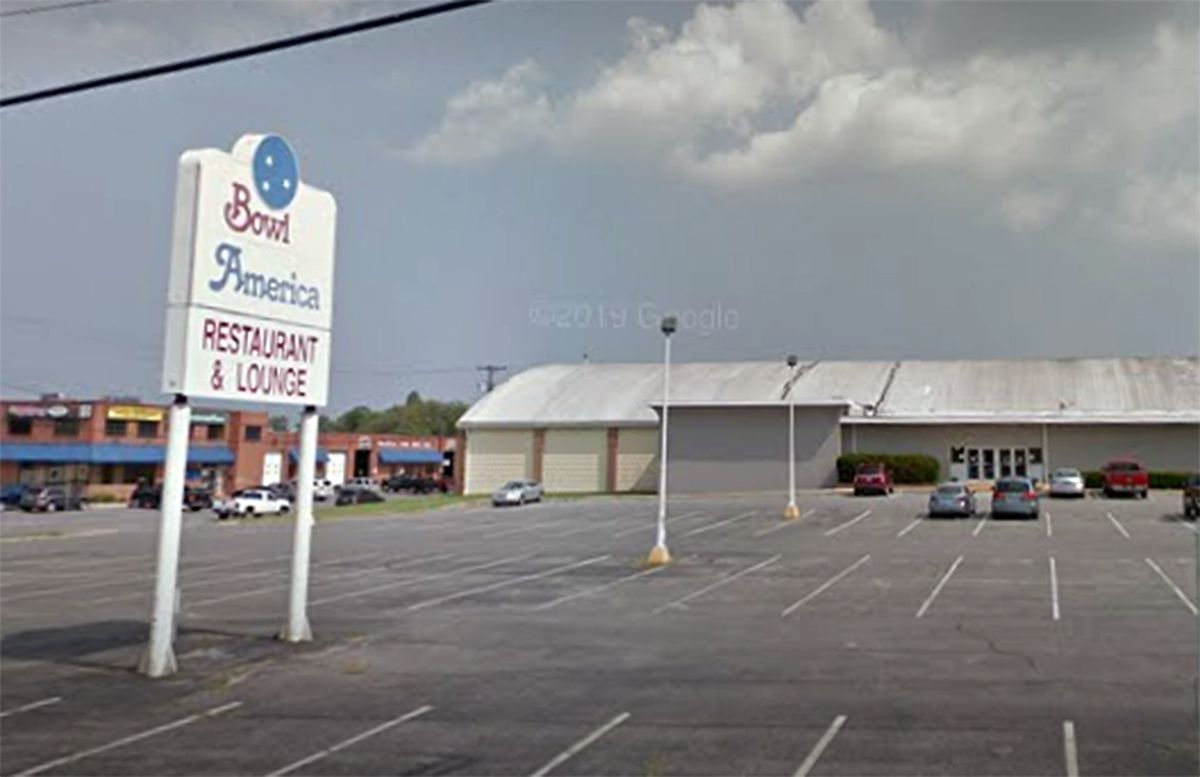 Manager beaten by several men after asking them to wear mask
at Maryland bowling alley: police 1