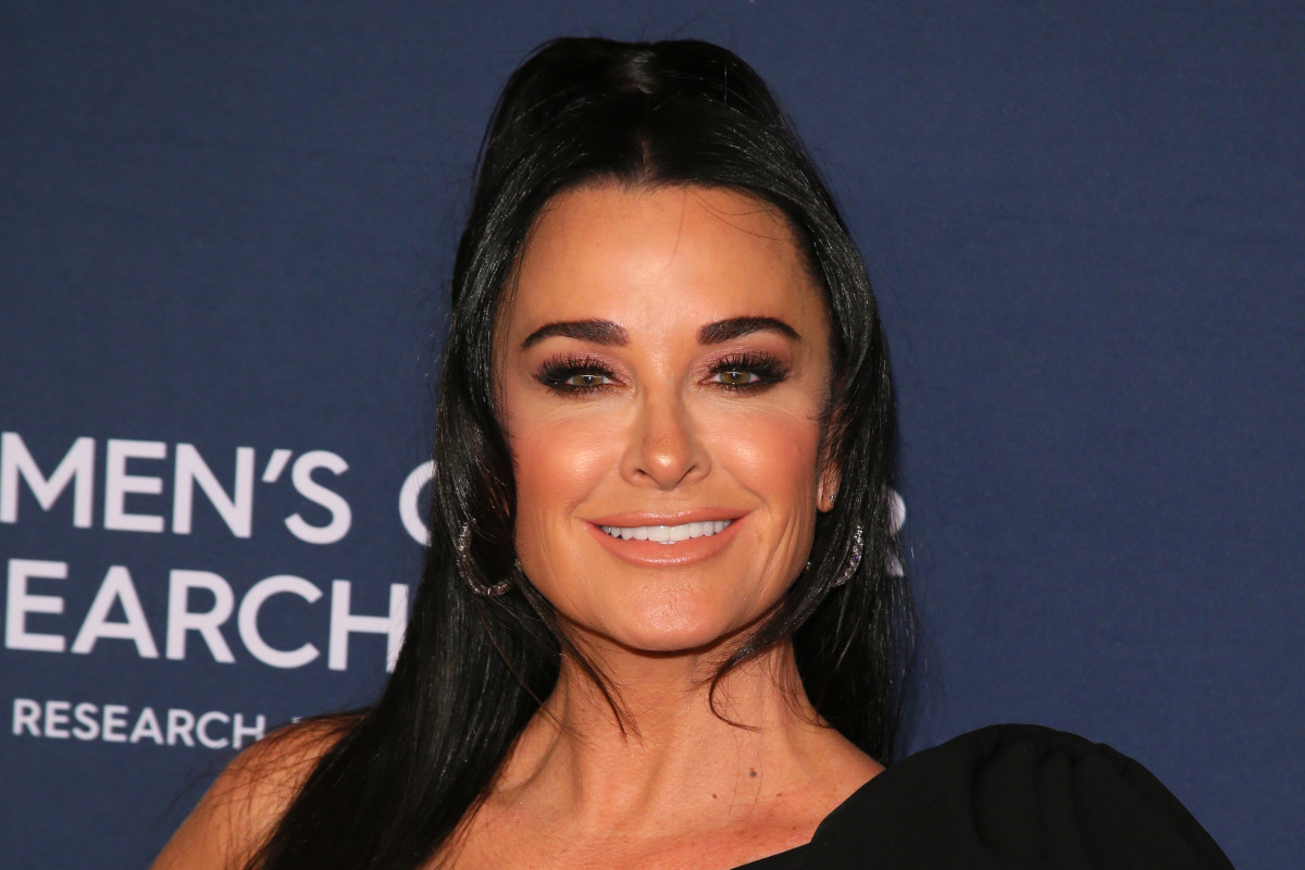 Kyle Richards and daughter Sophia test positive for
COVID-19 1