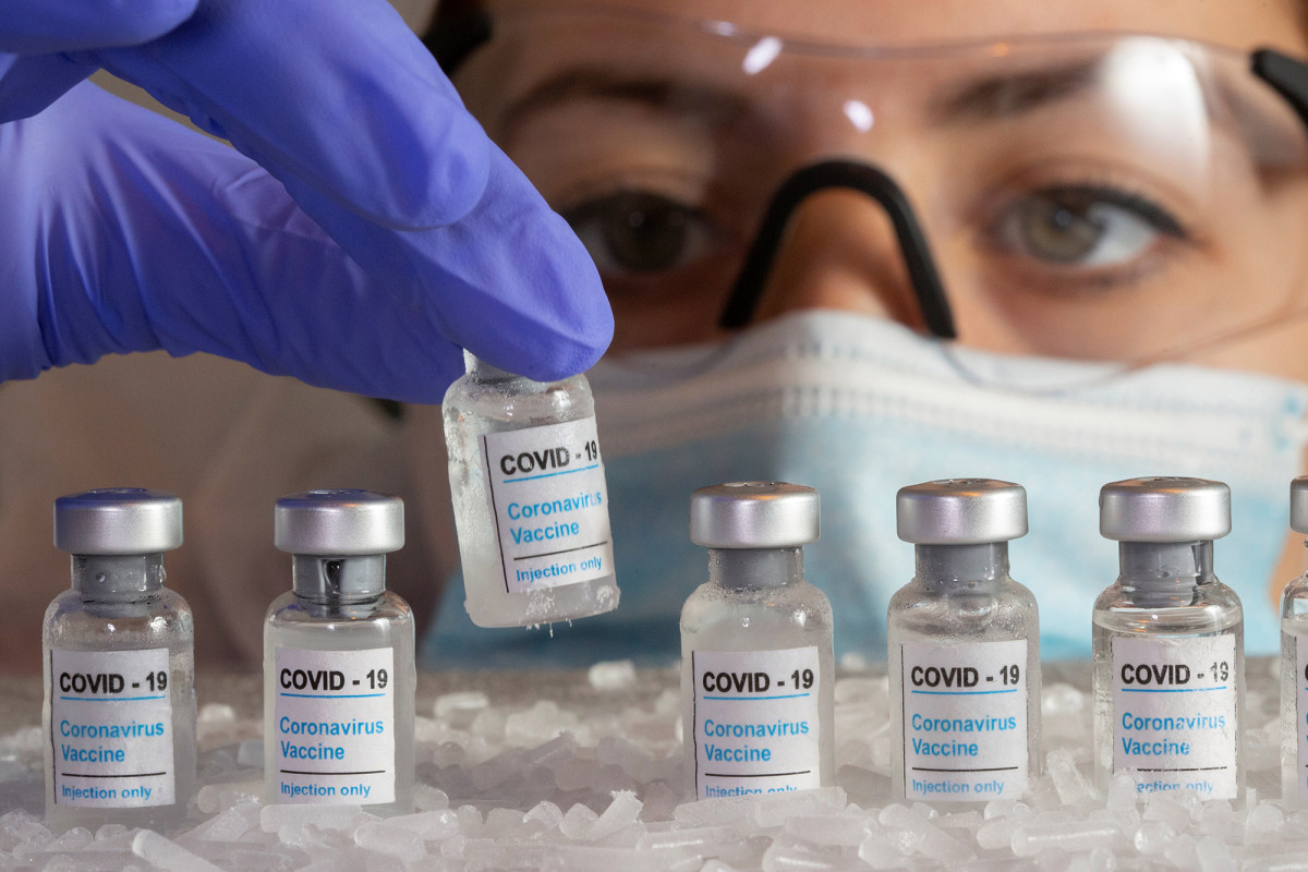 Johns Hopkins doctor blasts FDA over slow COVID-19 vaccine
review 1