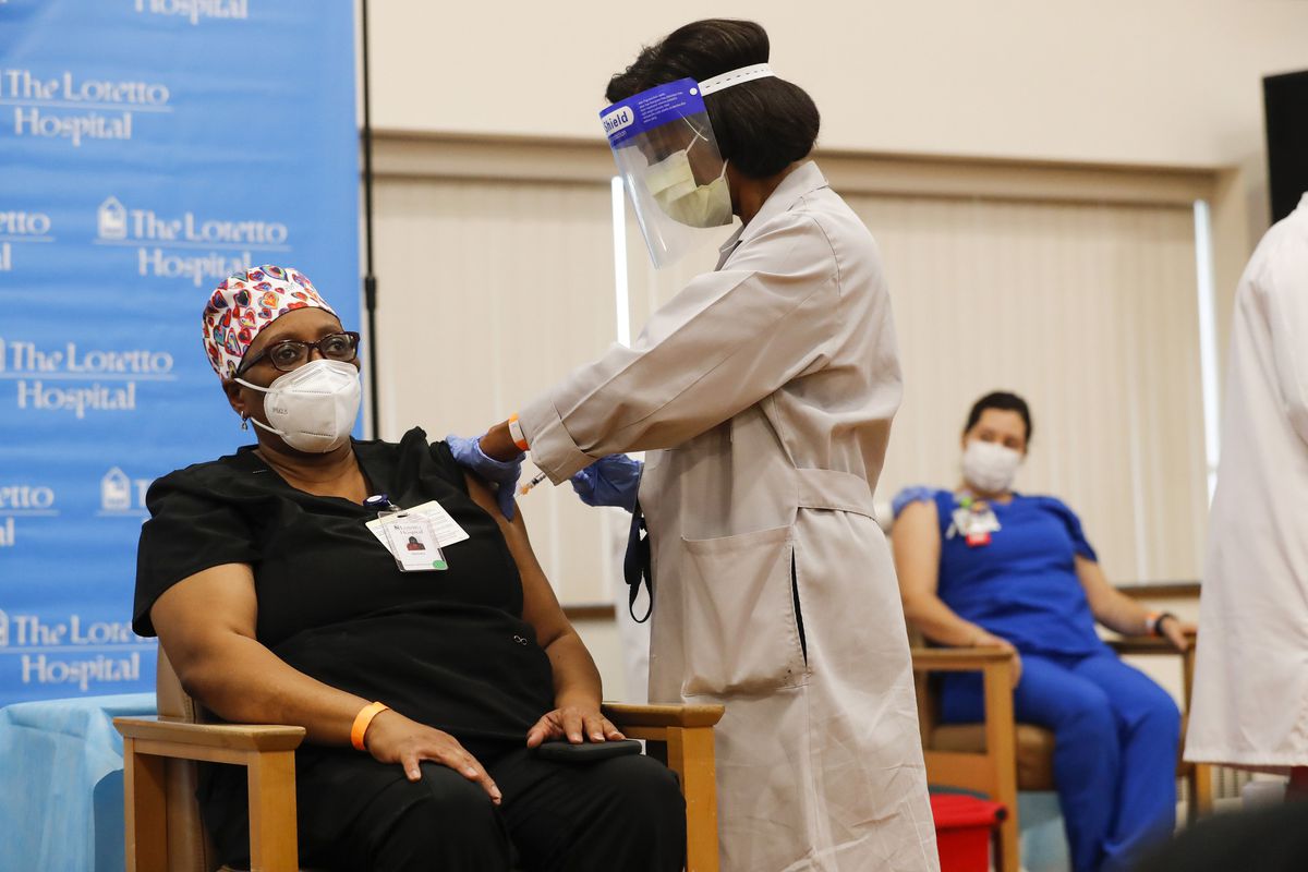 Coronavirus in Illinois updates: Here’s what’s happening
Thursday with COVID-19 in the Chicago area 1 Coronavirus in Illinois updates: Here’s what’s happening
Thursday with COVID-19 in the Chicago area 1