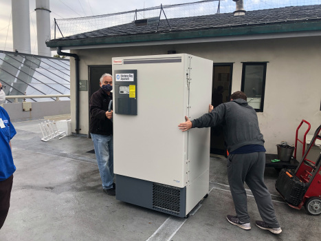 Monterey Bay Aquarium loans hospital ultra-cold freezer for
COVID-19 vaccine 1