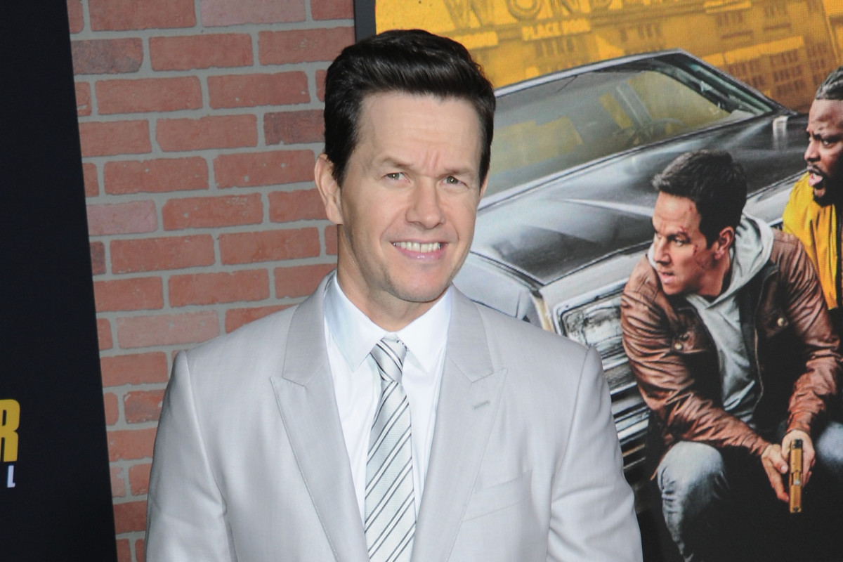 Mark Wahlberg drops $400K to quarantine like a king in Byron
Bay 1