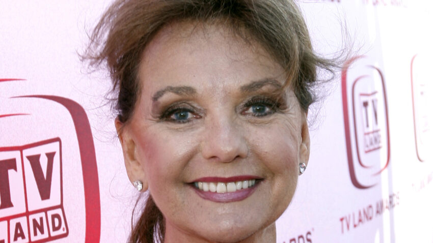 Dawn Wells, who played Mary Ann on 'Gilligan's Island,' dies
of COVID-19 1