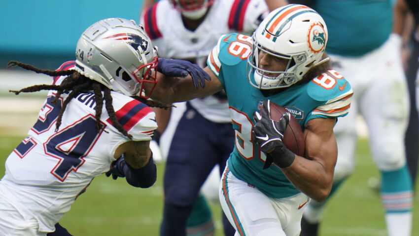 Stephon Gilmore left Patriots-Dolphins with a leg
injury 1 Stephon Gilmore left Patriots-Dolphins with a leg
injury 1