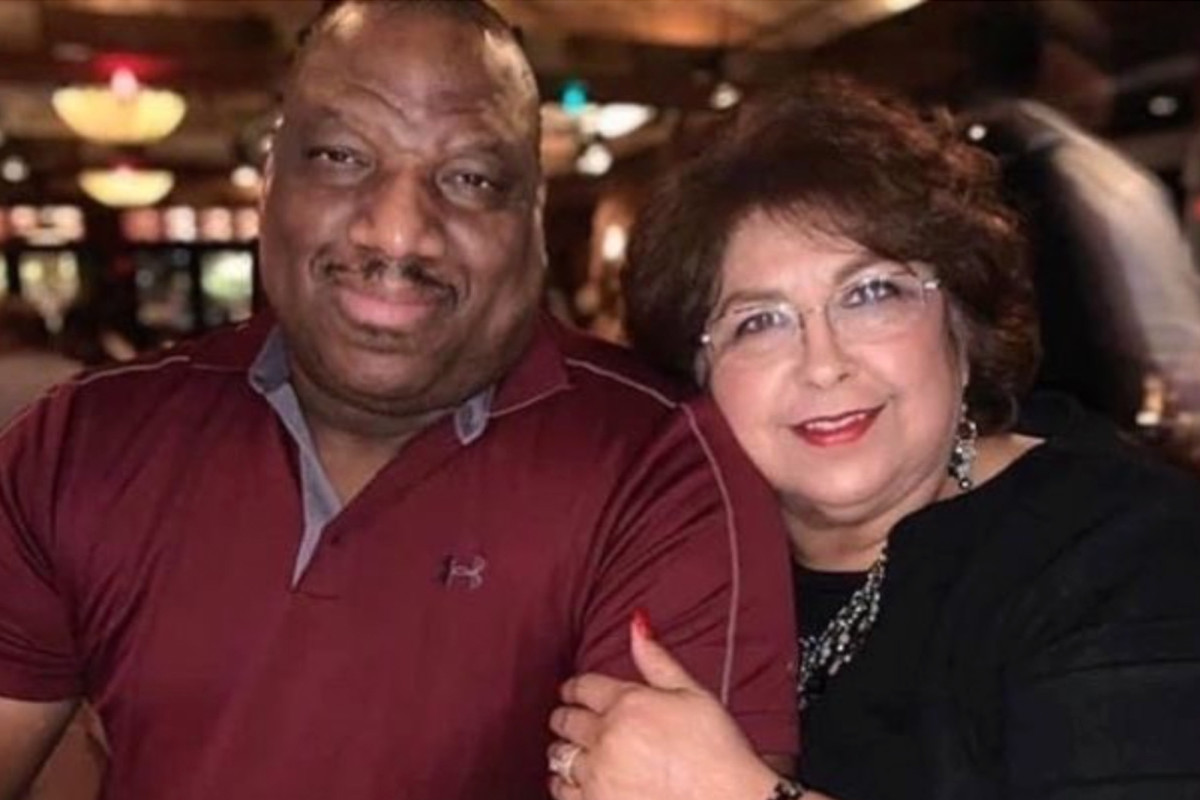 Married teachers in Texas die of COVID-19 while holding
hands 1