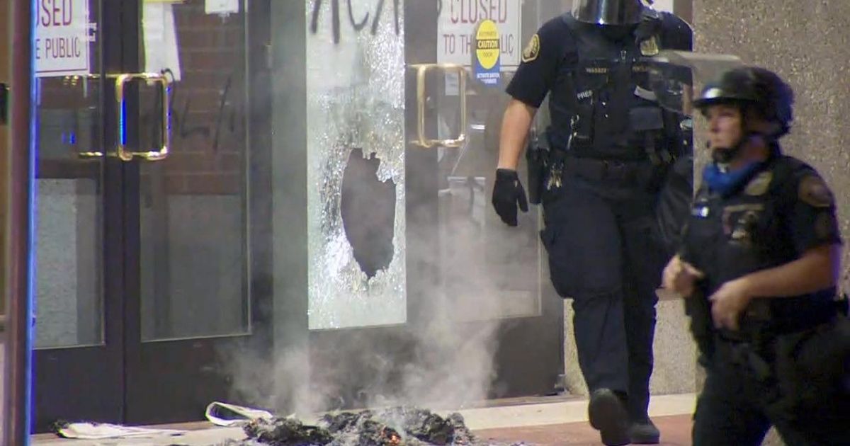 Portland businesses can no longer get insurance because of
riots 1