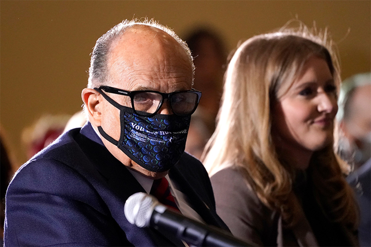 Rudy Giuliani leaves hospital after treatment for
COVID-19 1