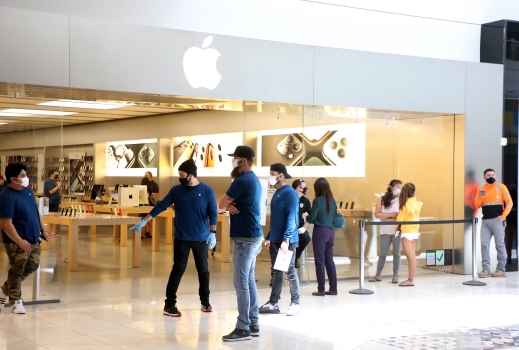 Covid-19 forces Apple to temporarily close its Bay Area
stores 1