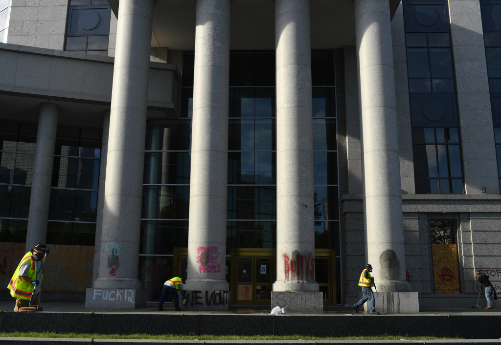Audit: Supreme Court Administrator’s office lacked
accountability, oversight and rules 1