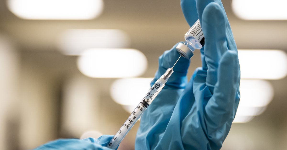 U.S. regulators give full approval to Pfizer’s COVID-19
vaccine 1