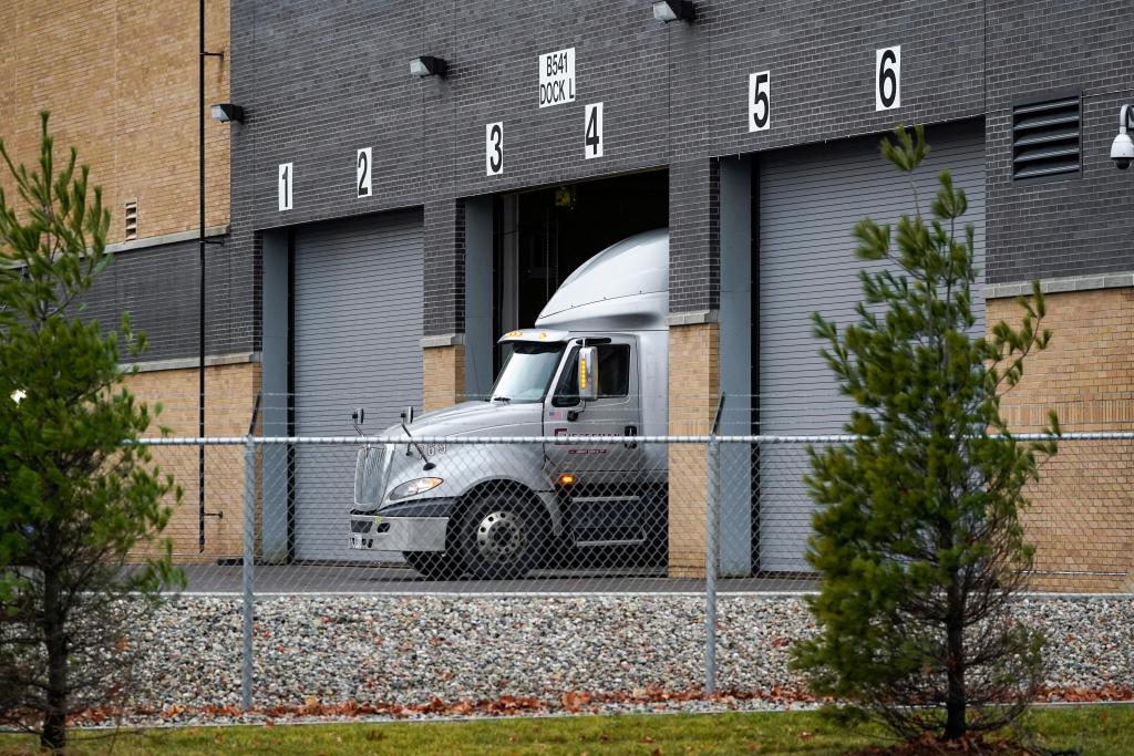 Trucks with first COVID-19 vaccine in US get ready to
roll 1 Trucks with first COVID-19 vaccine in US get ready to
roll 1