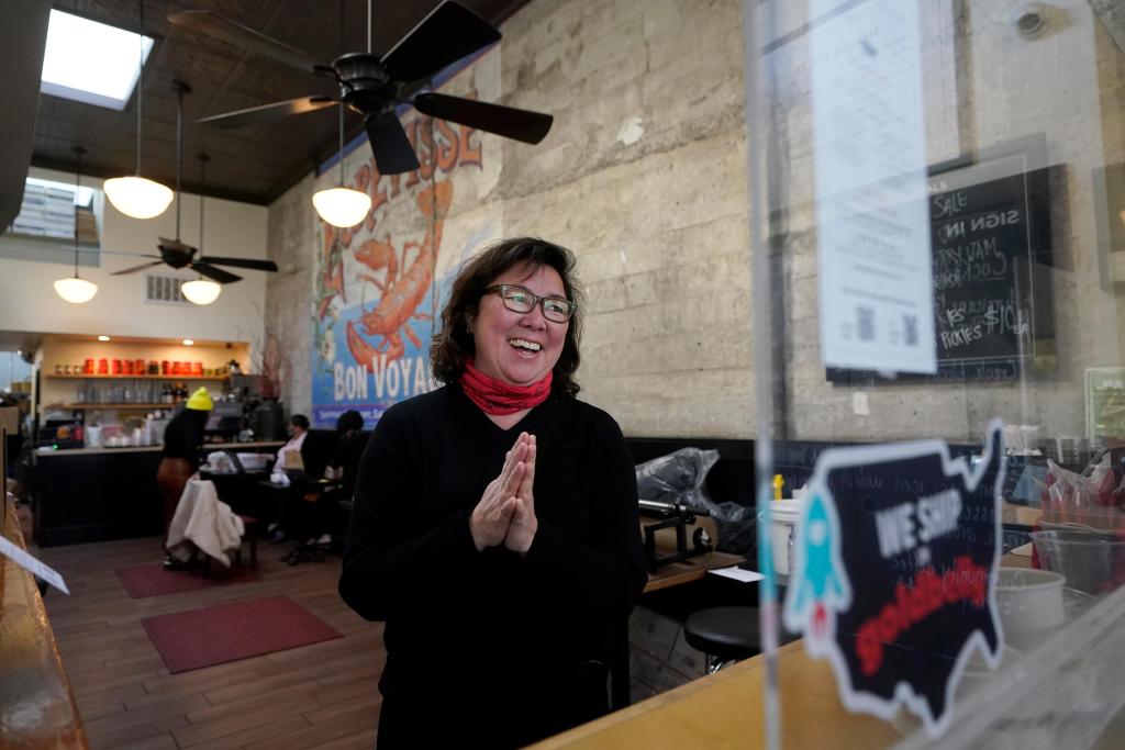 From restaurants to retailers, COVID-19 transformed
economies 1
