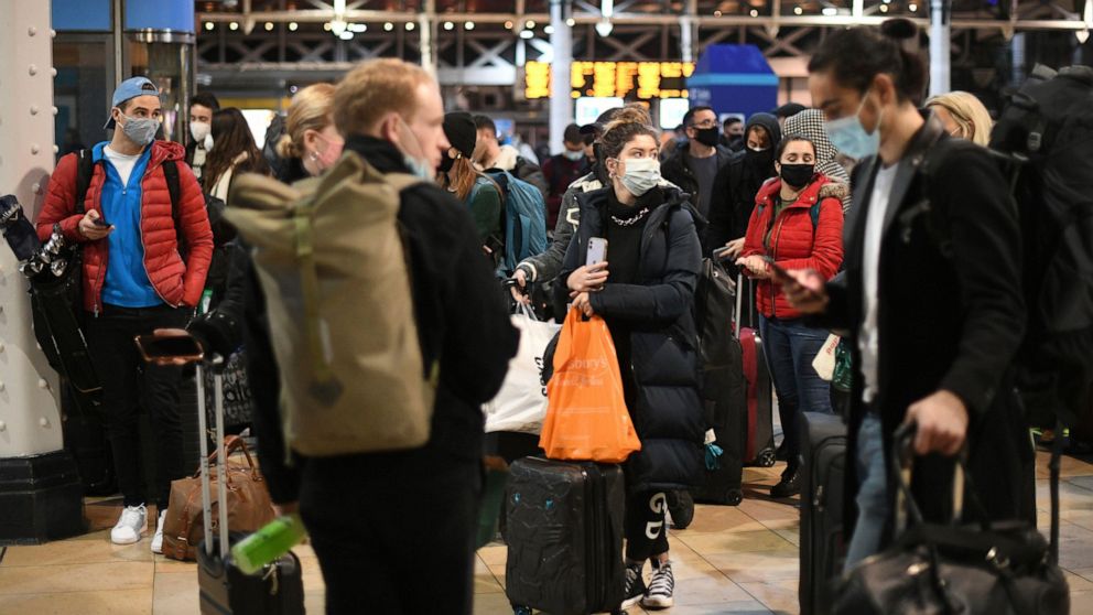 Dutch ban UK flights, fearing the new coronavirus
variant 1
