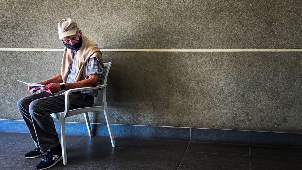 New strain of COVID-19 is driving South Africa's
resurgence 1 New strain of COVID-19 is driving South Africa's
resurgence 1