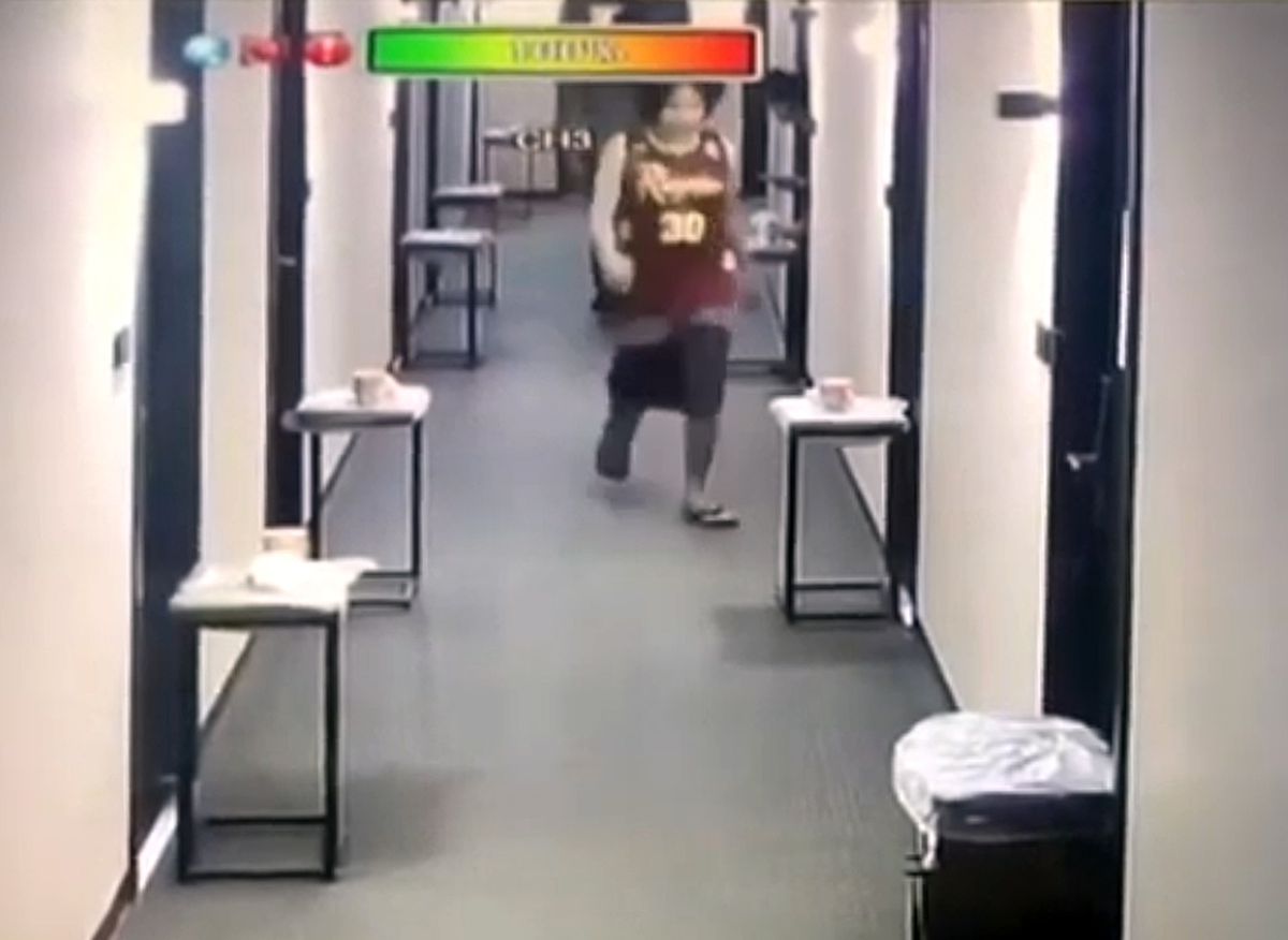 Man who broke quarantine in Taiwan for 8 seconds fined
$3,500 1 Man who broke quarantine in Taiwan for 8 seconds fined
$3,500 1