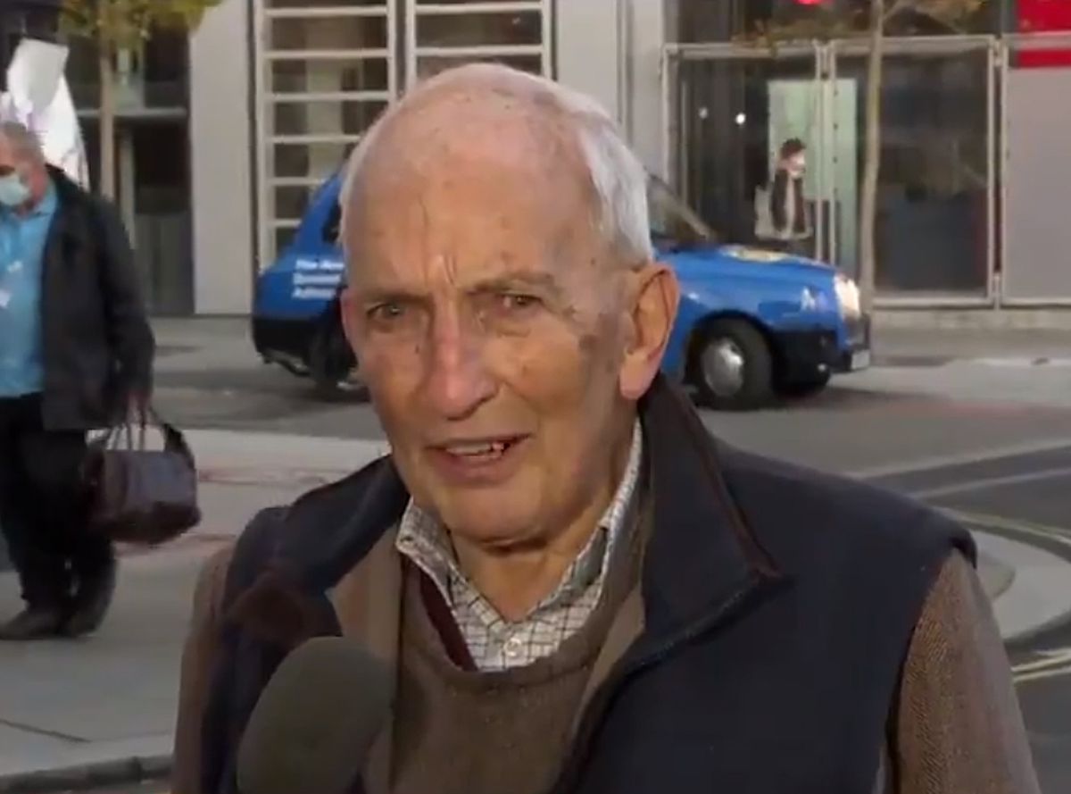 SEE IT: 91-year-old British man gets coronavirus vaccine
because ‘no point in dying now’ 1 SEE IT: 91-year-old British man gets coronavirus vaccine
because ‘no point in dying now’ 1