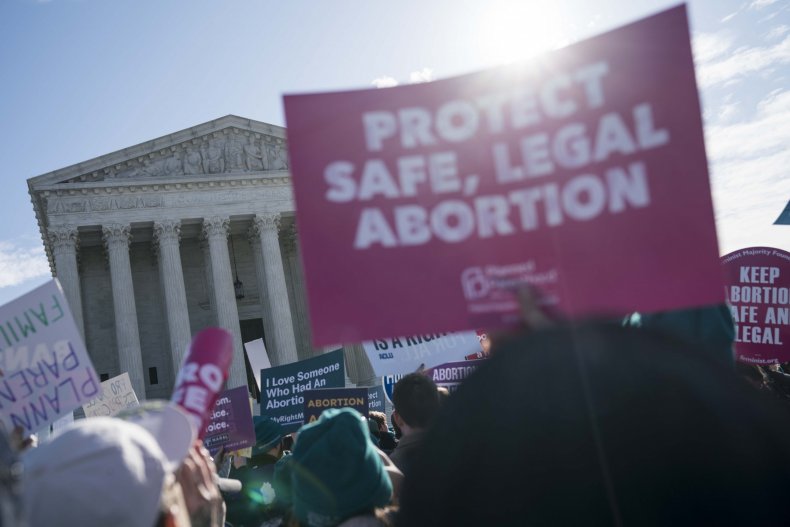 'Is That the Validation You Want from Sky Daddy?' Abortion
Clinic Escort's Rant to Protestors Goes Viral 1