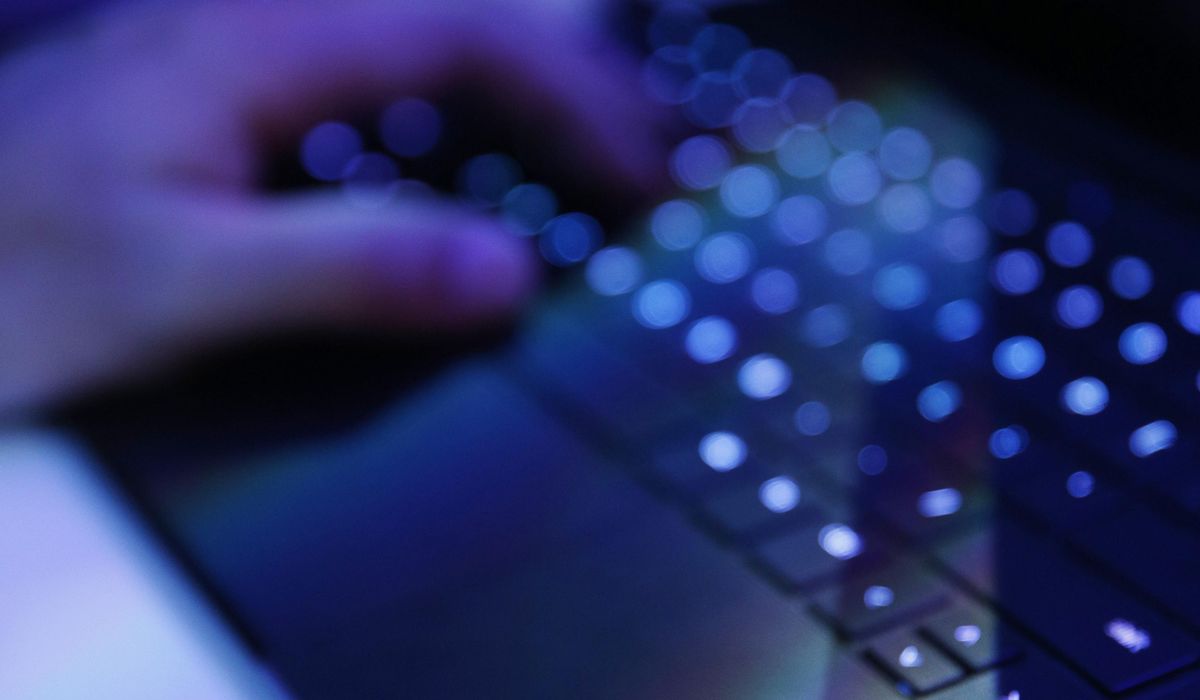 Loudoun Co. Public Schools to shift thousands of students
back to virtual learning 1
