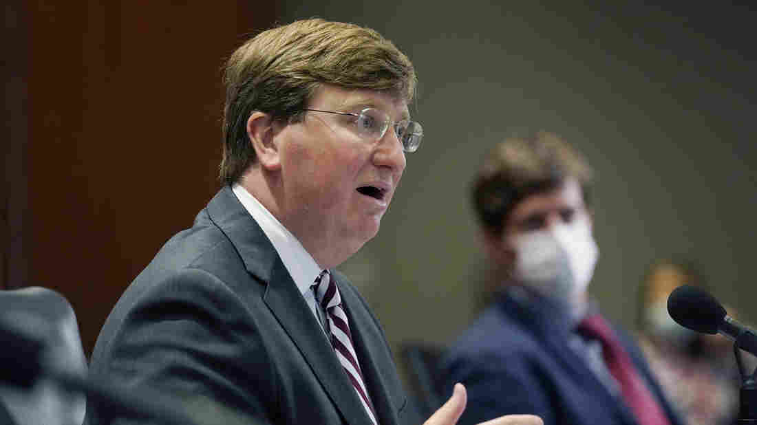 Health Officials Call On Mississippi Governor To Implement
Statewide Mask Mandate 1
