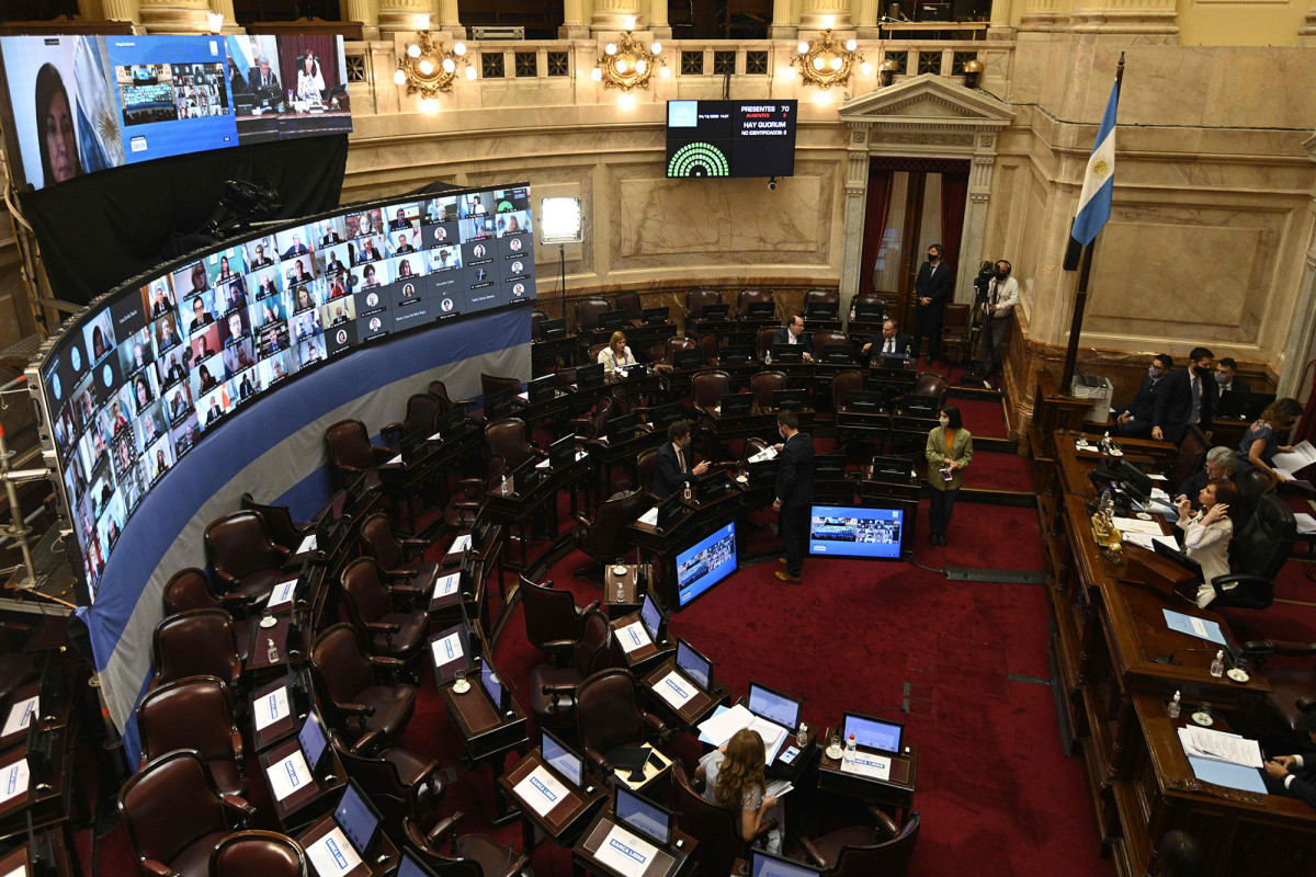 Argentina Senate passes ‘millionaire tax’ to pay for
COVID-19 relief 1
