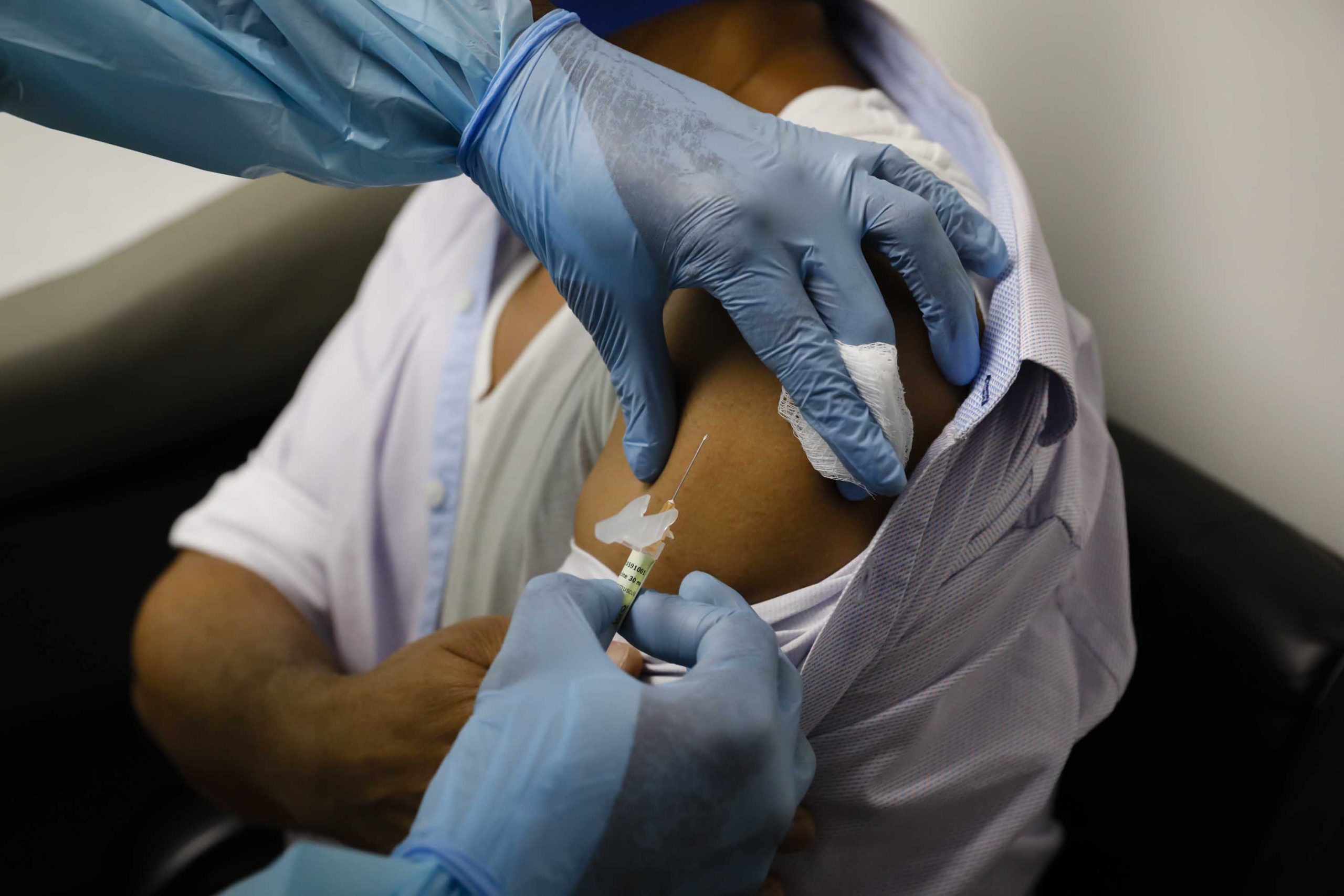 US sets record for Covid-19 hospitalizations 1