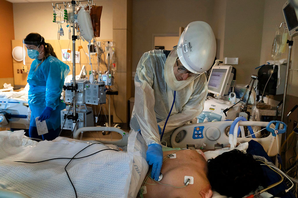 An entire region in California is out of ICU beds as
COVID-19 surges 1 An entire region in California is out of ICU beds as
COVID-19 surges 1