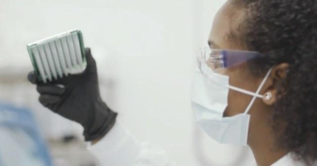 Eye Opener: FDA clears path for second COVID-19
vaccine 1