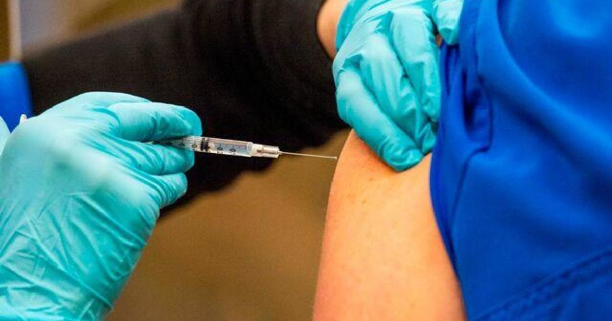 FDA says Moderna's coronavirus vaccine is highly
effective 1