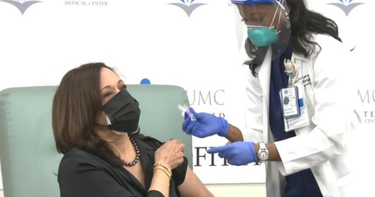 Kamala Harris receives COVID-19 vaccine 1