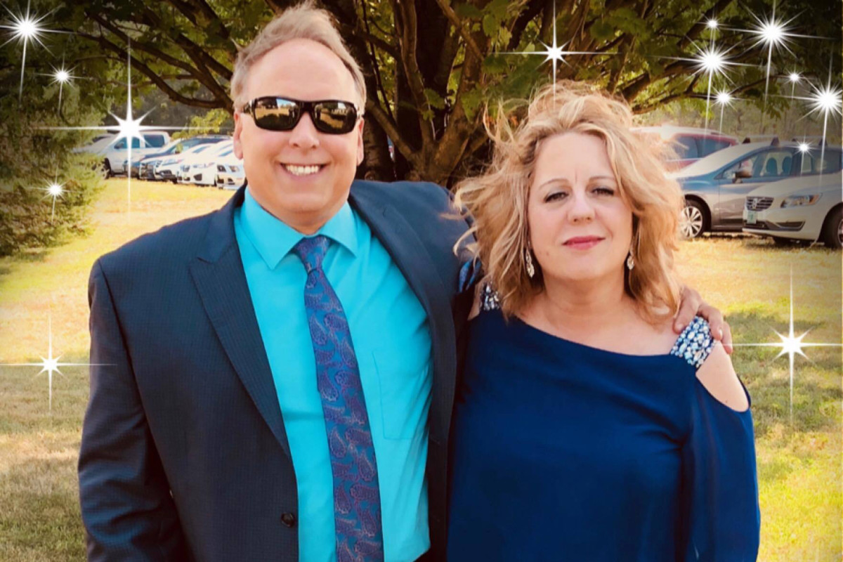 Connecticut lawyer kills COVID-19 positive wife before
shooting self 1