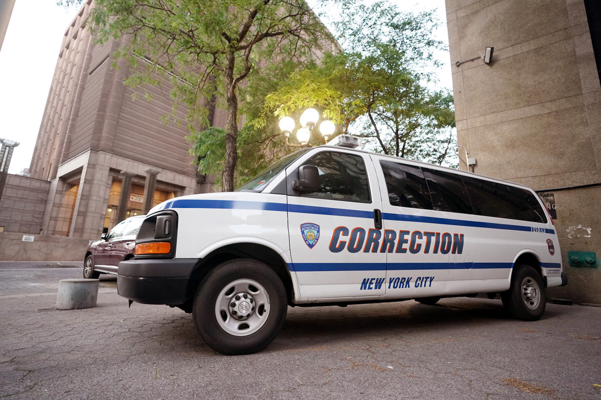 NYC correction officers charged with using forged disability
placards 1
