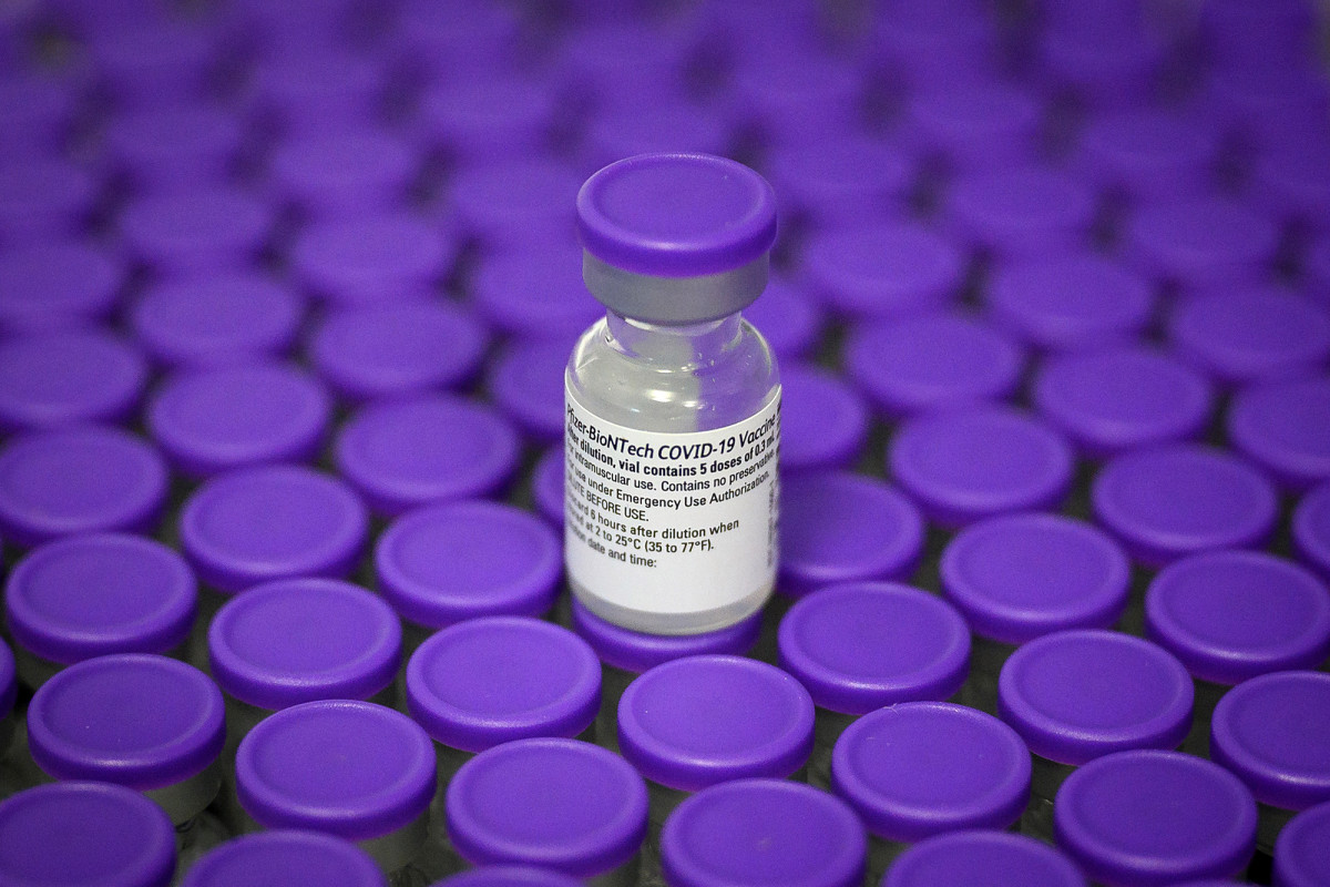 US to ship 6M doses of Moderna’s COVID-19 vaccine if
approved 1
