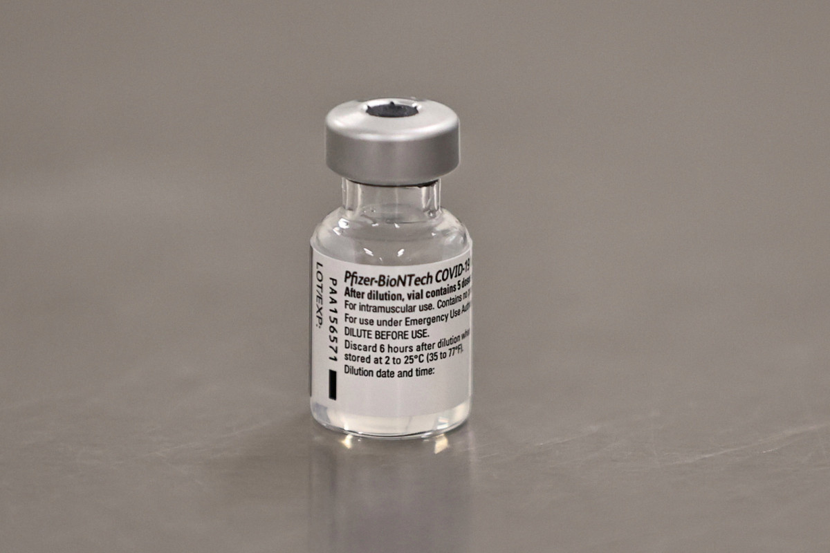 Nursing home workers accidentally injected with five
COVID-19 vaccine doses 1