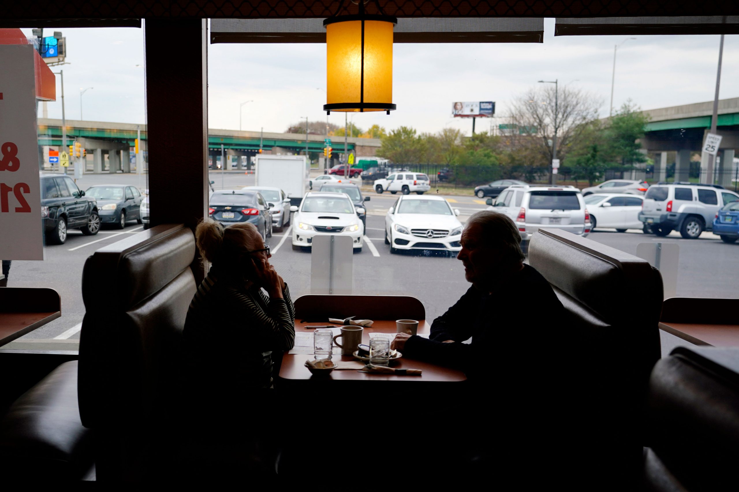 CDC advisory committee will vote Sunday on Pfizer's
coronavirus vaccine 1