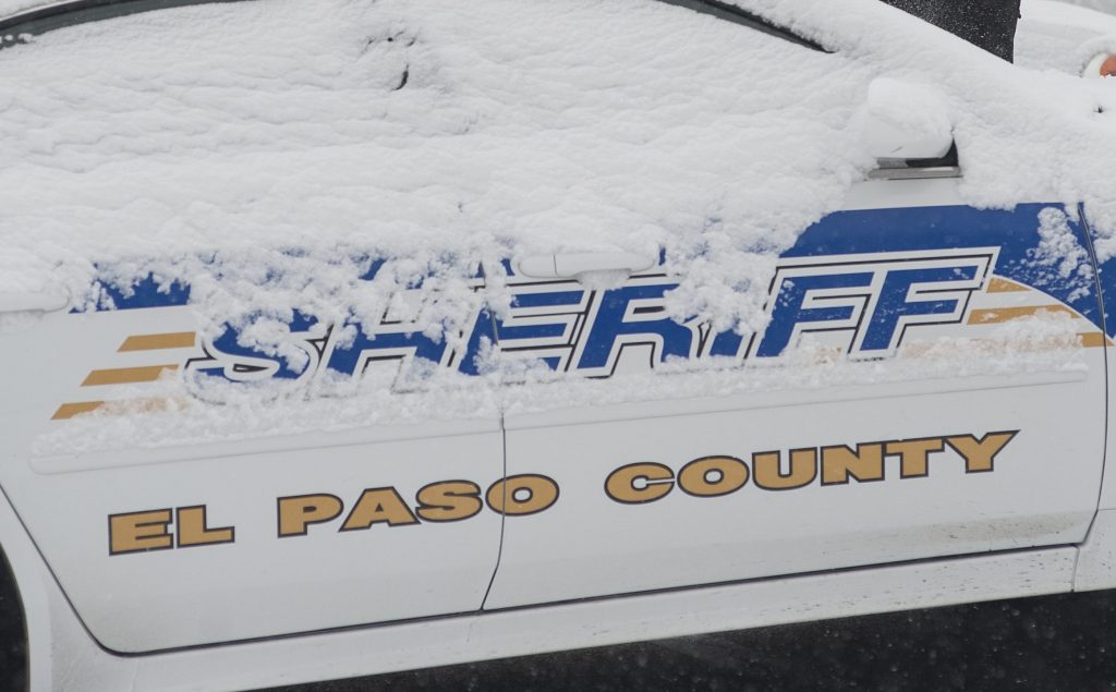 El Paso County sheriff’s deputy’s gun, gear stolen from
police vehicle parked at sheriff’s office 1