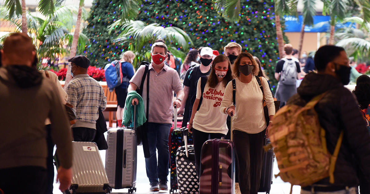 Holiday travel increases fear of coronavirus surge 1