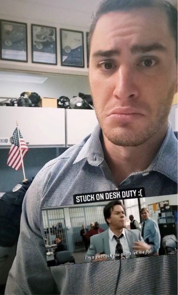 Glendale officer in fatal shooting probe posts insensitive
photo on social media 1 Glendale officer in fatal shooting probe posts insensitive
photo on social media 1