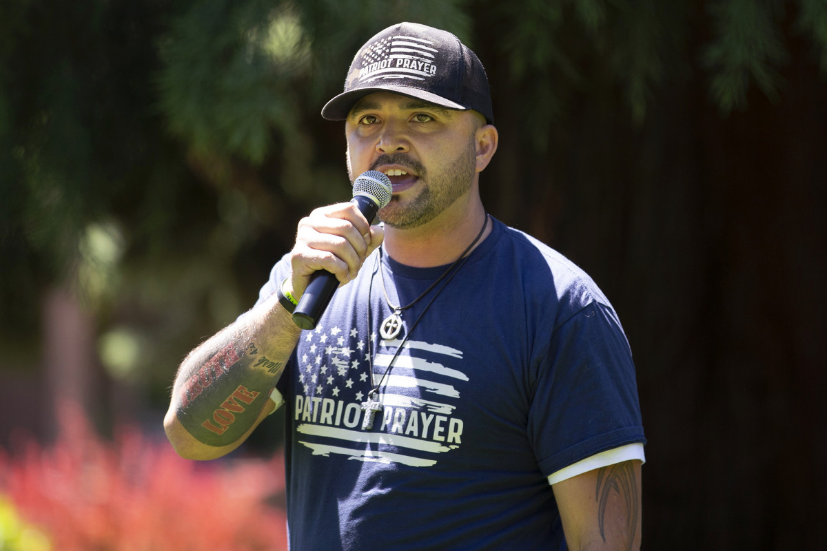 Patriot Prayer rally to go forward despite judge’s refusal
to ban arrests 1