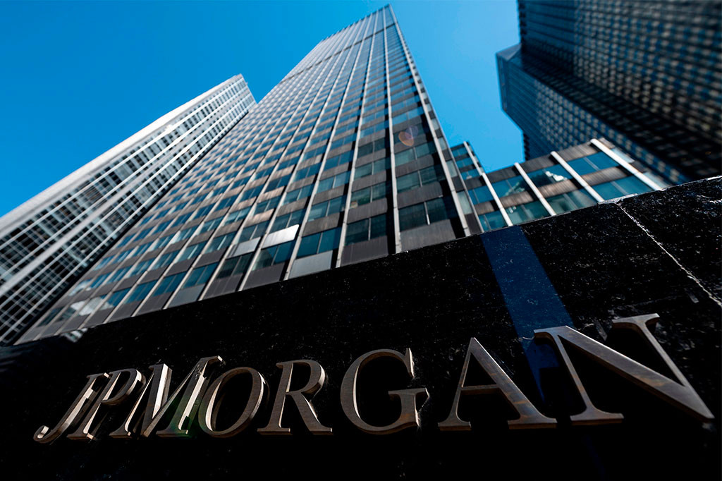 Jamie Dimon may be open to relocating chunks of JPMorgan
Chase from NYC 1 Jamie Dimon may be open to relocating chunks of JPMorgan
Chase from NYC 1