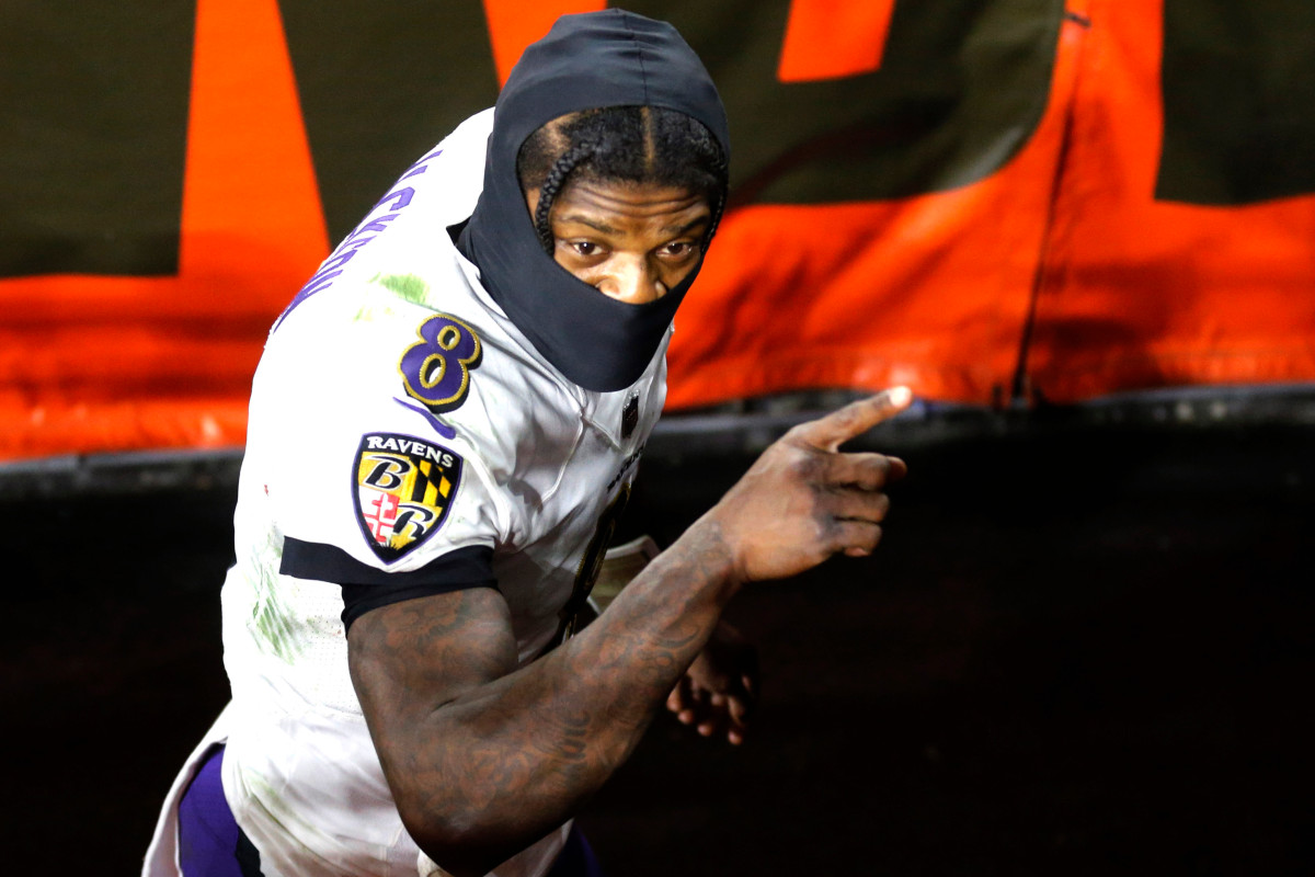 Lamar Jackson’s COVID-19 theory throws wrinkle into pooping
controversy 1