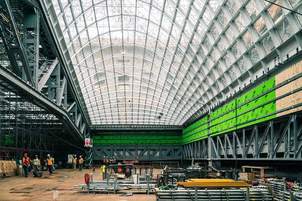Penn Station's New Moynihan Train Hall Set to Open Jan.
1 1
